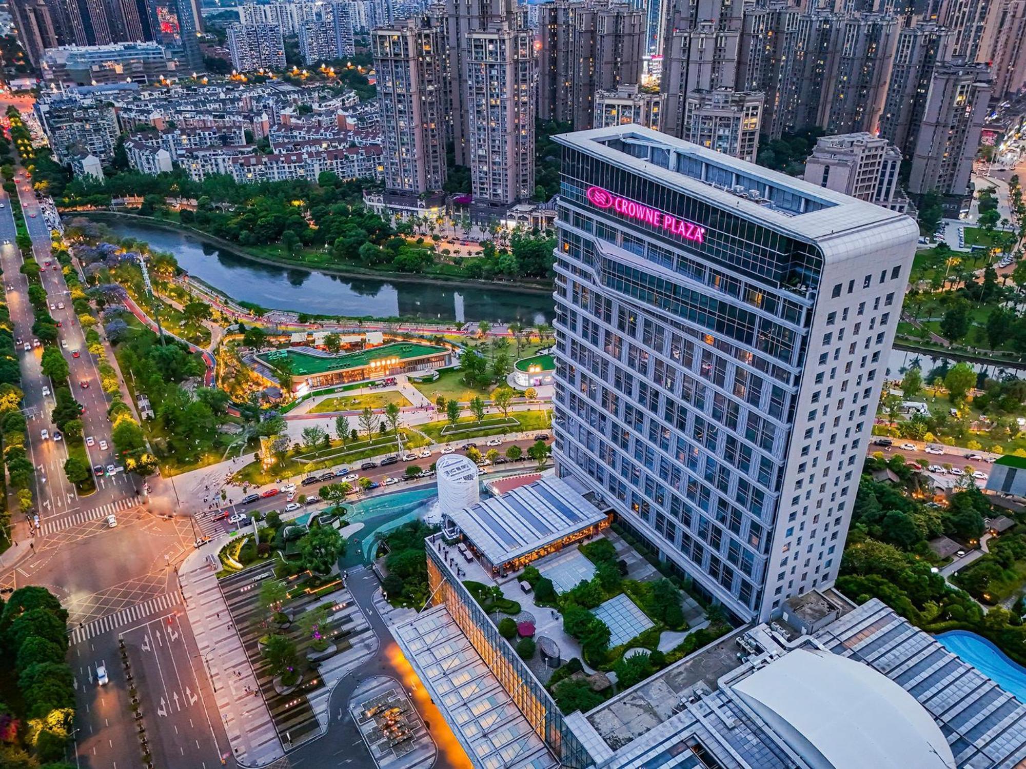 Crowne Plaza Chengdu Wenjiang By Ihg Hotel Exterior photo
